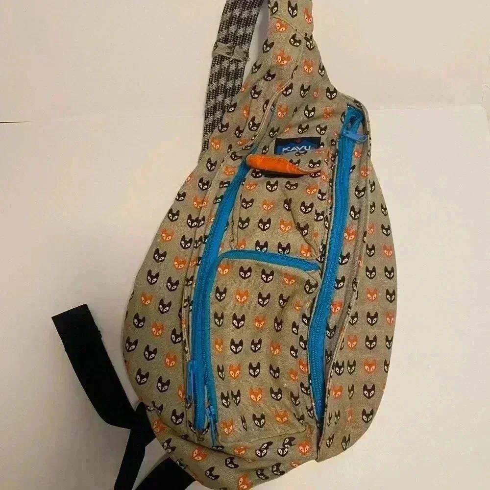 Kavu Fox Backbag - Picture 2 of 8
